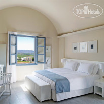 Acroterra Rosa Luxury Suites