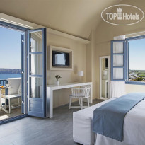 Acroterra Rosa Luxury Suites