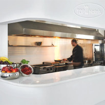 Acroterra Rosa Luxury Suites