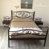Artemis Hotel