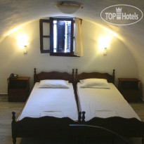 Artemis Hotel