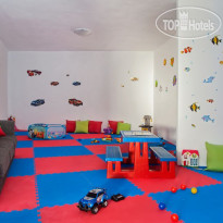 Athiri Santorini Family Friendly Hotel