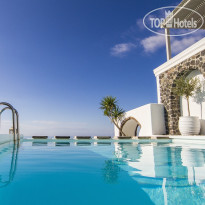 Iconic Santorini Luxury Boutique Cave Hotel