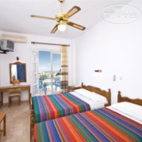 Esperides Villas Трехместный номер