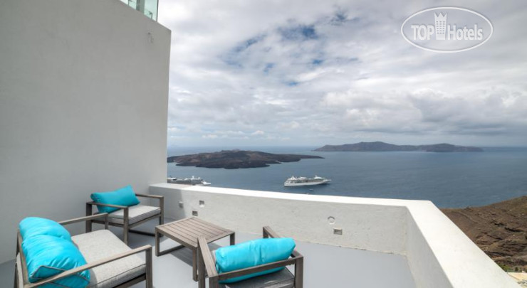 Hotelier's photos Santorini Royal Suites 4*