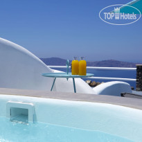 Adore Santorini