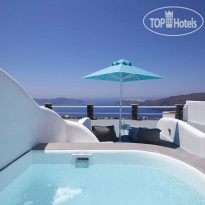 Adore Santorini