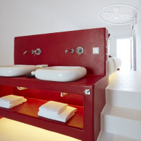 Adore Santorini