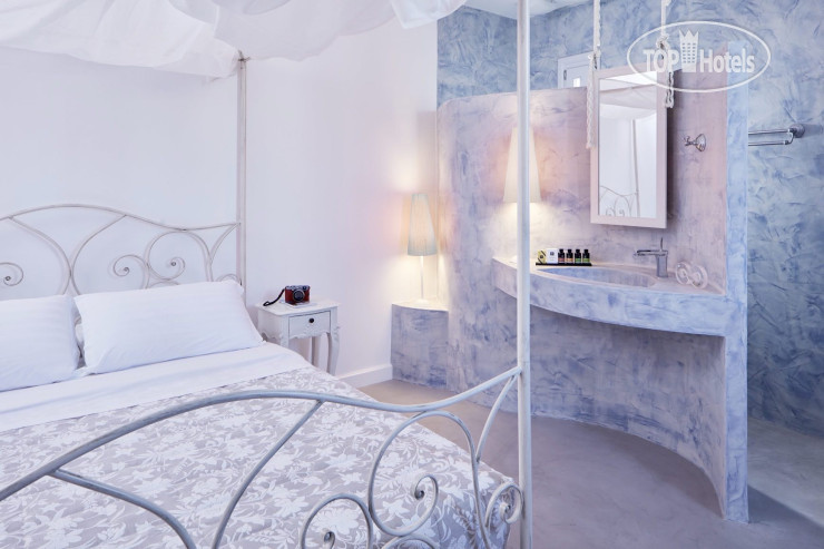 New photos from tourists Orabel Suites Santorini