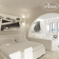 Aqua Blue Hotel