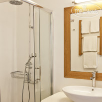 Athina Luxury Suites