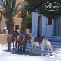 Athina Luxury Suites Сразу за воротами отеля