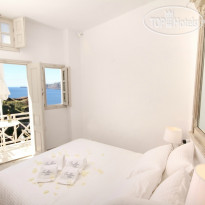 Oia Mare Villas