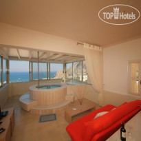 Antinea Suites