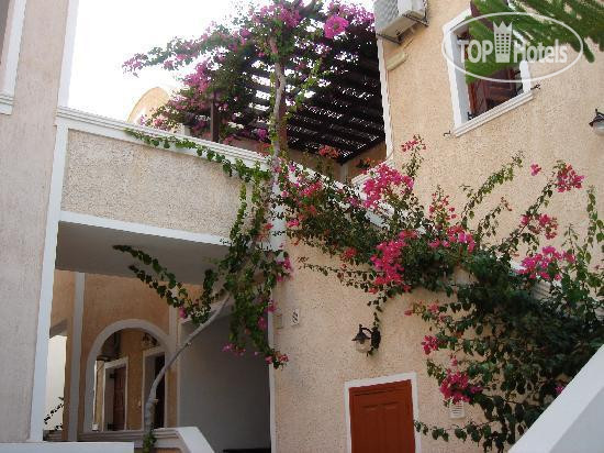 Hotelier's photos Enjoy Villas 2*