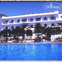 Kamari Beach