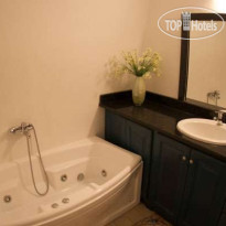 Vallas Apartments & Houses