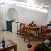 Vallas Apartments & Houses