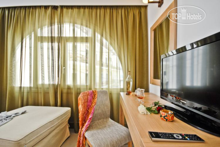 New photos from tourists Xenia 3*