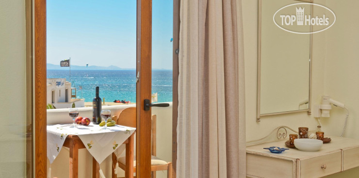 New photos from tourists Oasis Studios 