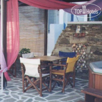 Spyros Place 
