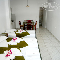 Paradise Studios & Apartments 