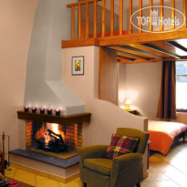 Ef Zin Studios & Suites
