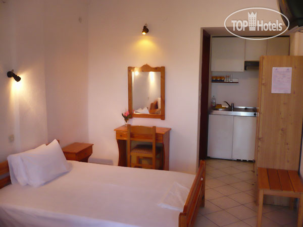 New photos from tourists Studios Elena 