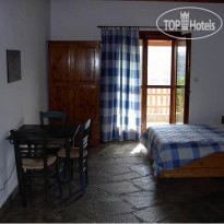 Giola Bungalows Sirines