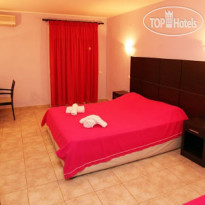 Pefkari Beach Studios