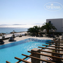 Manoulas Beach