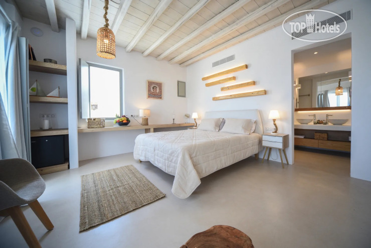 Myconian Crown Suites