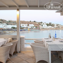 Petinos Beach La Piscina Restaurant