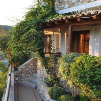 Maraki Villa