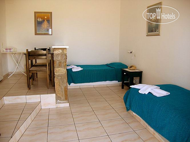 New photos from tourists Captain Dounas APT