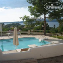 Belvista Luxury Apartments Бассейн