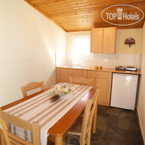 Nostos Studios & Apartments 