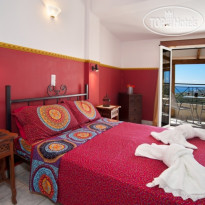 Nostos Studios & Apartments 