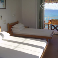 Rosas Beach Studios 