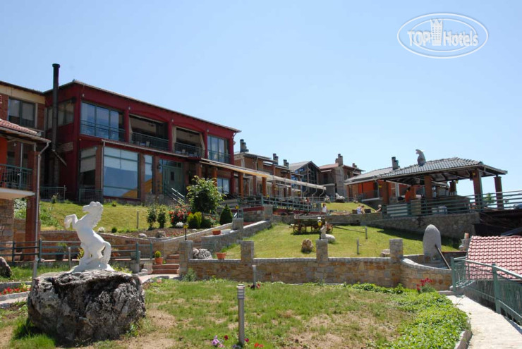 New photos from tourists Leonidas 3*