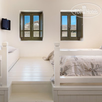 Themonies Luxury Suites 