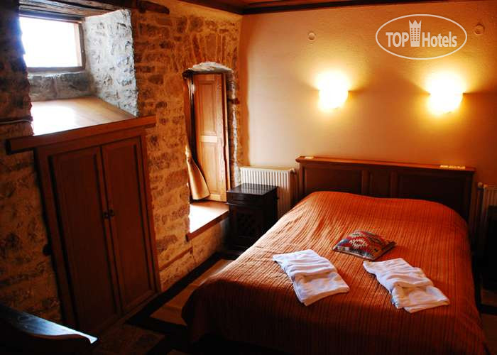 New photos from tourists Koryschades Village Ermis