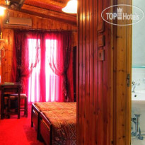 Lefas Hotel