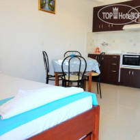 Faros Apartments