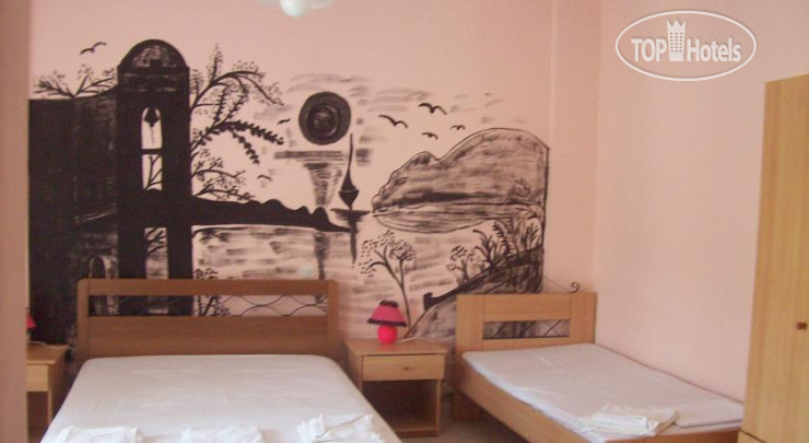 New photos from tourists Mary Rooms