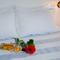 Efi's Rooms & Studios 