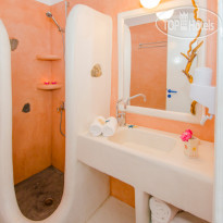 Efi's Rooms & Studios 