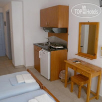 Apollon Rooms 