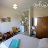 Elena Apartments And Studios Номер-студио