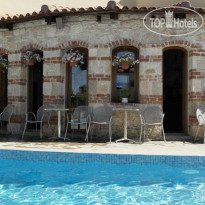 Samel Siviri Бар и бассейн